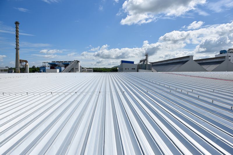 Best Industrial Roofing Contractors in Hartland, WI